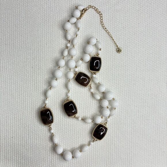 Plunder Necklace EMBRY- WHITE BEADS w/DARK MARBLED STONES Jewelry Women’s - Picture 4 of 8